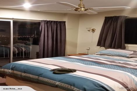 Photo of property in 72 Dyers Pass Road, Cashmere, Christchurch, 8022