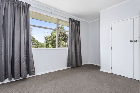 Photo of property in 281 Shakespeare Street, Leamington, Cambridge, 3432