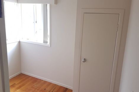 Photo of property in 204 East Coast Road, Forrest Hill, Auckland, 0620