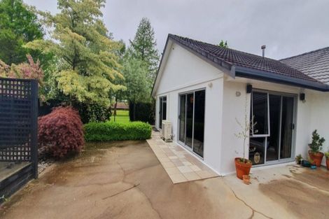 Photo of property in 10 Courtenay Place, Owhata, Rotorua, 3010