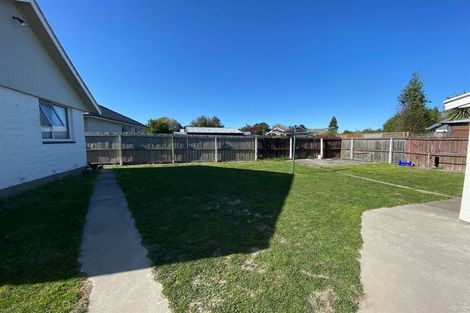 Photo of property in 74 Oakhampton Street, Hornby, Christchurch, 8042