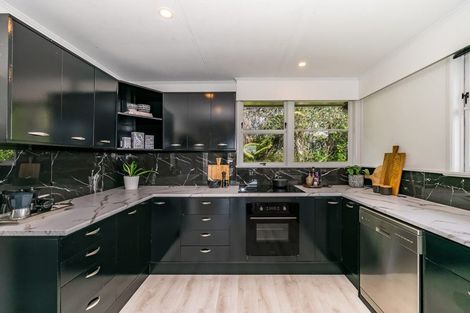 Photo of property in 86a Winara Avenue, Waikanae, 5036
