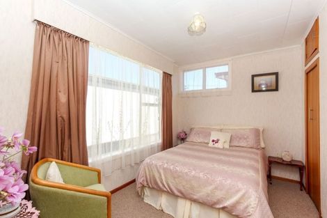 Photo of property in 2 Normanby Street, Fitzroy, New Plymouth, 4312