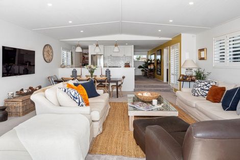 Photo of property in 16 Sutherland Avenue, Mount Maunganui, 3116