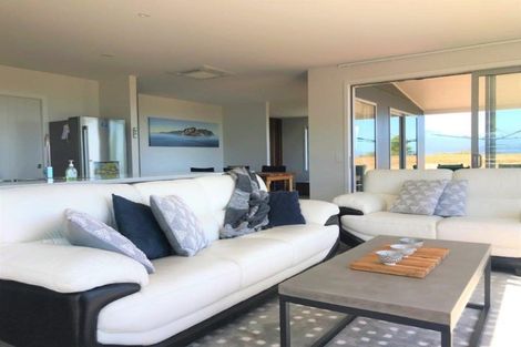 Photo of property in 16 Sandridge Terrace, Pohara, Takaka, 7183