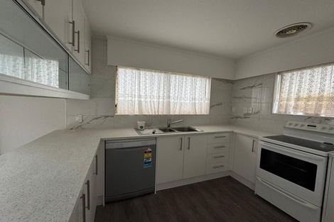 Photo of property in 2/69 Settlement Road, Papakura, 2110