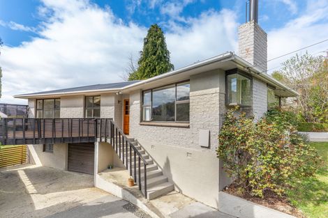 Photo of property in 17 Colquhoun Street, Glenross, Dunedin, 9011