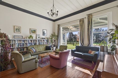 Photo of property in 1 Kahikatea Street, Inglewood, 4330