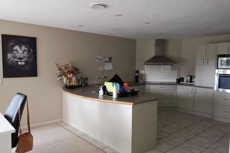 Photo of property in 58 Hogarth Rise, West Harbour, Auckland, 0618