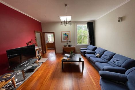 Photo of property in 11 Aorangi Terrace, Thorndon, Wellington, 6011