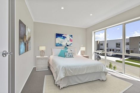 Photo of property in 2 Dragonfly Way, Massey, Auckland, 0614