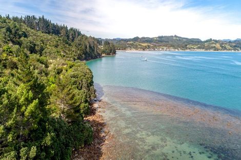 Photo of property in 404a Lees Road, Hahei, Whitianga, 3591