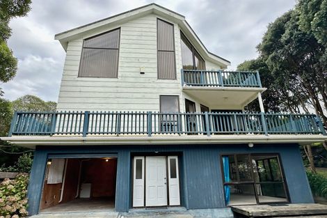 Photo of property in 69 Wellington Road, Paekakariki, 5034