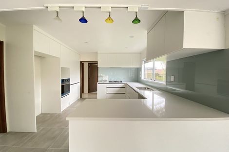 Photo of property in 130 Chelsea View Drive, Chatswood, Auckland, 0626