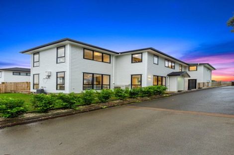 Photo of property in 25 Henriette Place, Totara Park, Auckland, 2105