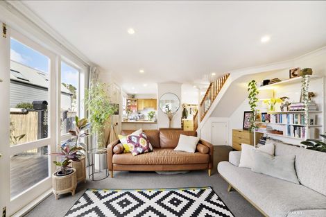 Photo of property in 18b Saint Mary Street, Thorndon, Wellington, 6011