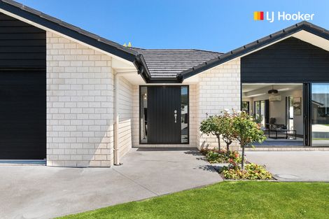 Photo of property in 5 Tate Crescent, Green Island, Dunedin, 9018