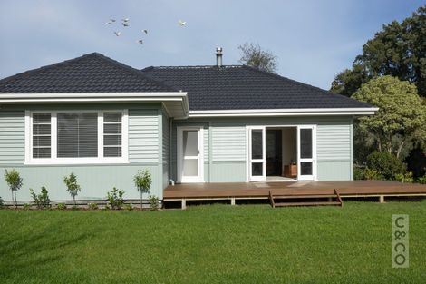 Photo of property in 29 Cambridge Road, Riverhead, 0820