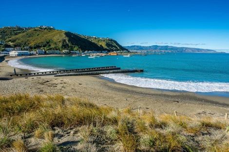 Photo of property in 7/74 Derwent Street, Island Bay, Wellington, 6023