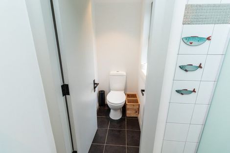 Photo of property in 30c Collins Avenue, Tawa, Wellington, 5028