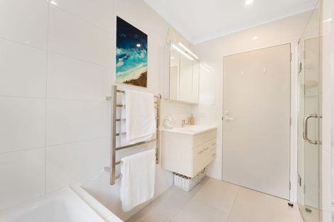 Photo of property in 9 Poaka Road, Hobsonville, Auckland, 0616