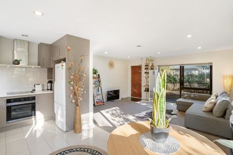 Photo of property in 38a Line Road, Glen Innes, Auckland, 1072