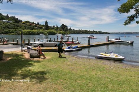 Photo of property in 17 Kinder Street, Acacia Bay, Taupo, 3330