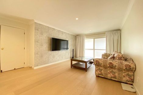 Photo of property in 33 Polo Prince Drive, Totara Park, Manurewa, 2576