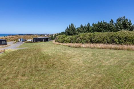 Photo of property in 3 Knoyle Road, Riversdale Beach, Masterton, 5872