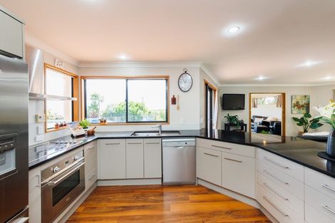 Photo of property in 80 Ngahere Park Road, Turitea, Palmerston North, 4472
