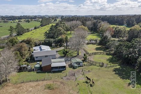 Photo of property in 2246 State Highway 16, Helensville, 0875