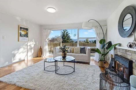 Photo of property in 32 Kirrie Avenue, Te Atatu South, Auckland, 0610