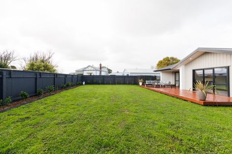 Photo of property in 7b Terrace Street, Marton, 4710