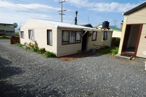 Photo of property in 5 Rimu Street, Kaka Point, Balclutha, 9271