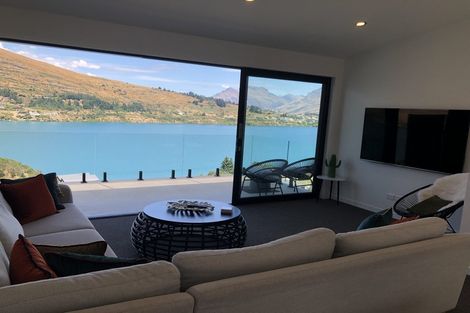 Photo of property in 17 Highlands Close, Queenstown, 9300