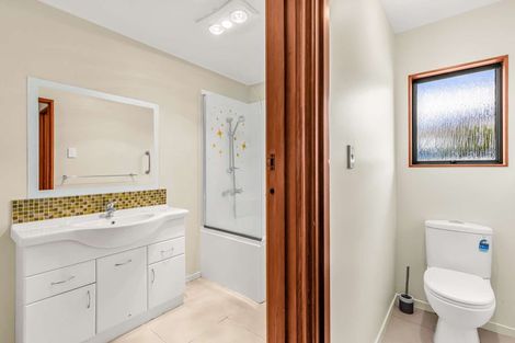 Photo of property in 2/12 Arapiki Road, Stoke, Nelson, 7011