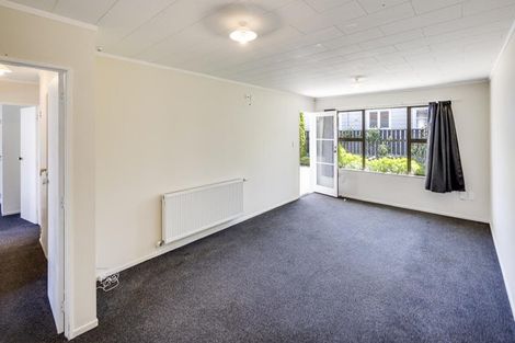 Photo of property in 2/802 Victoria Street, Parkvale, Hastings, 4122