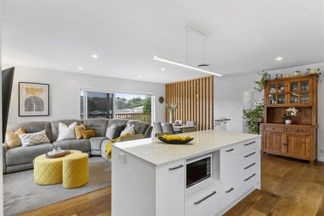 Photo of property in 80 Vandeleur Avenue, Birkdale, Auckland, 0626