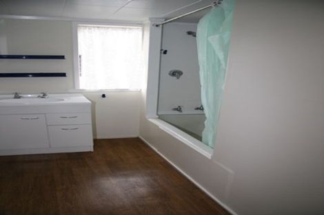 Photo of property in 100 Hakanoa Street, Huntly, 3700