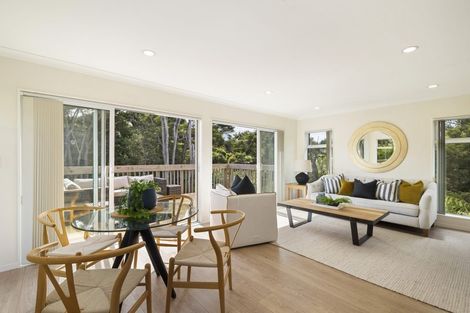 Photo of property in 29d Greenhithe Road, Greenhithe, Auckland, 0632