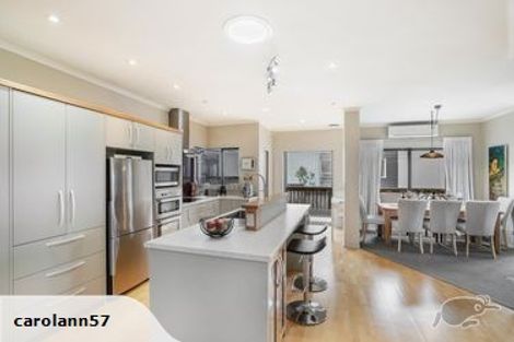 Photo of property in 2 Ellivani Rise, Pukekohe, 2120