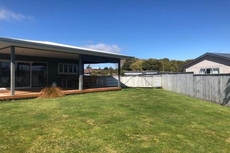 Photo of property in 10 Brompton Close, Richmond Heights, Taupo, 3330