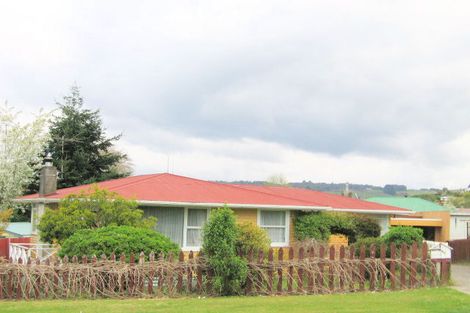 Photo of property in 40 Thomas Crescent, Western Heights, Rotorua, 3015