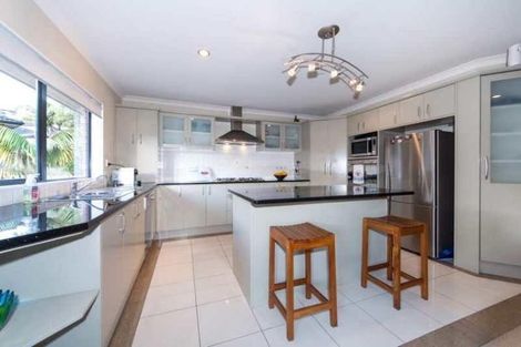 Photo of property in 56 San Marino Drive West, Henderson, Auckland, 0612