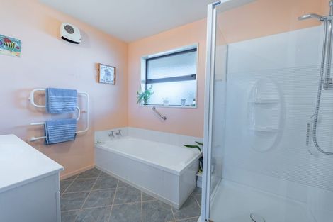 Photo of property in 27 Dobson Street, Gleniti, Timaru, 7910