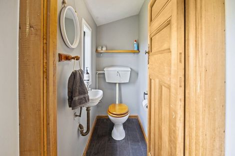 Photo of property in 20 Kiri Road, Te Kiri, Opunake, 4682