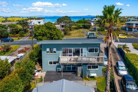 Photo of property in 1412 Whangaparaoa Road, Army Bay, Whangaparaoa, 0930