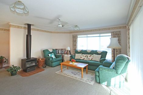 Photo of property in 6 Guernsey Place, Grandview Heights, Hamilton, 3200