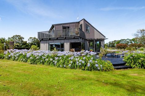 Photo of property in 20 Kiri Road, Te Kiri, Opunake, 4682