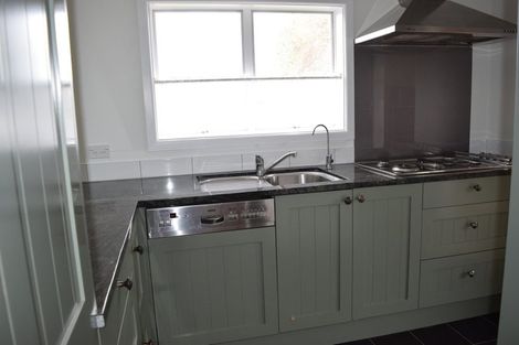 Photo of property in 2 Normanby Street, Fitzroy, New Plymouth, 4312